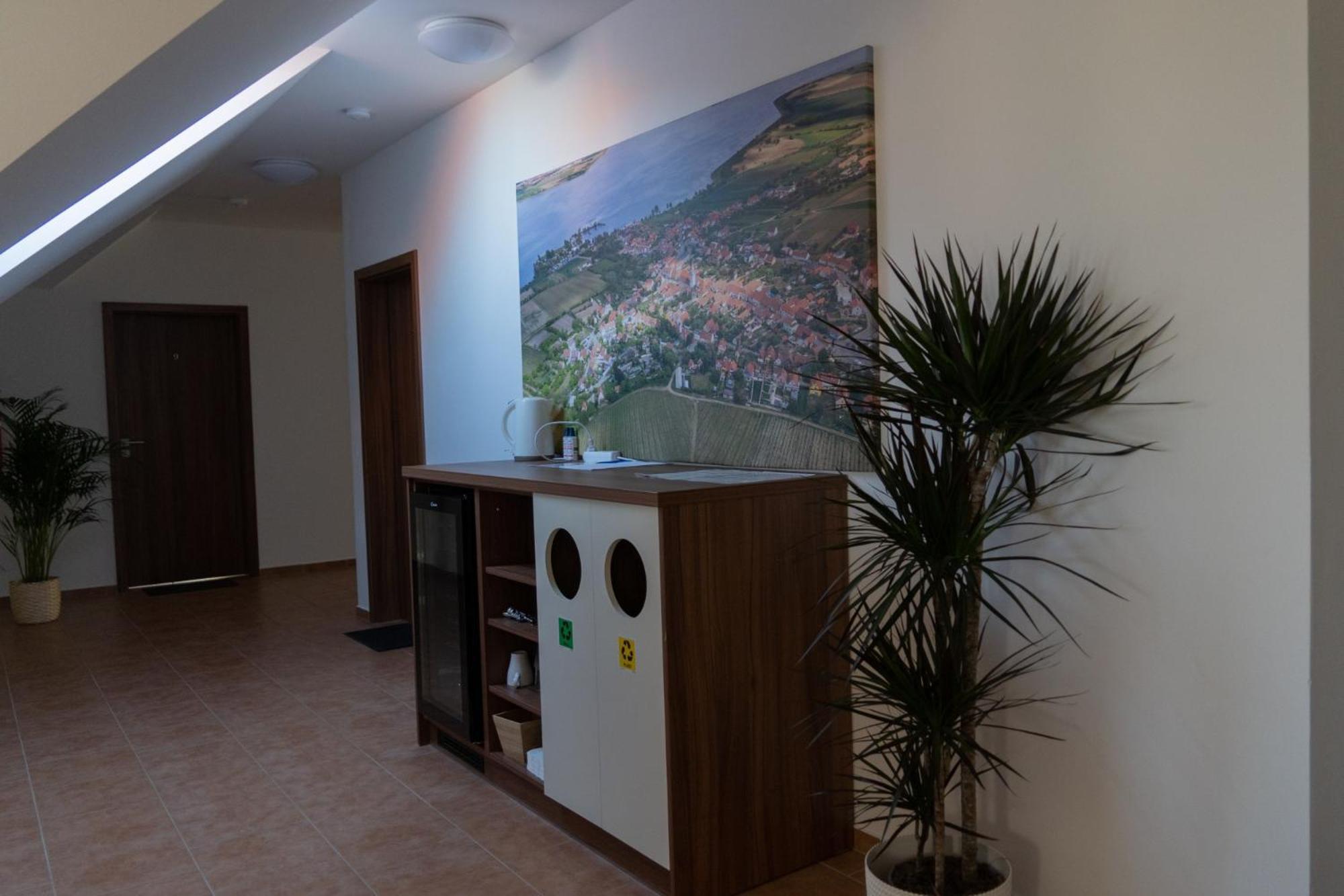 פבלוב Pension Restaurace Florian מראה חיצוני תמונה